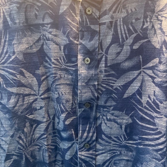 Button Down Hawaiian shirt - Picture 3 of 4